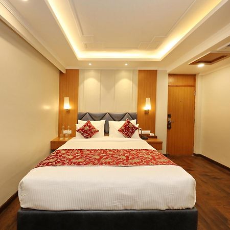 Hotel Blanco Srīnagar Buitenkant foto