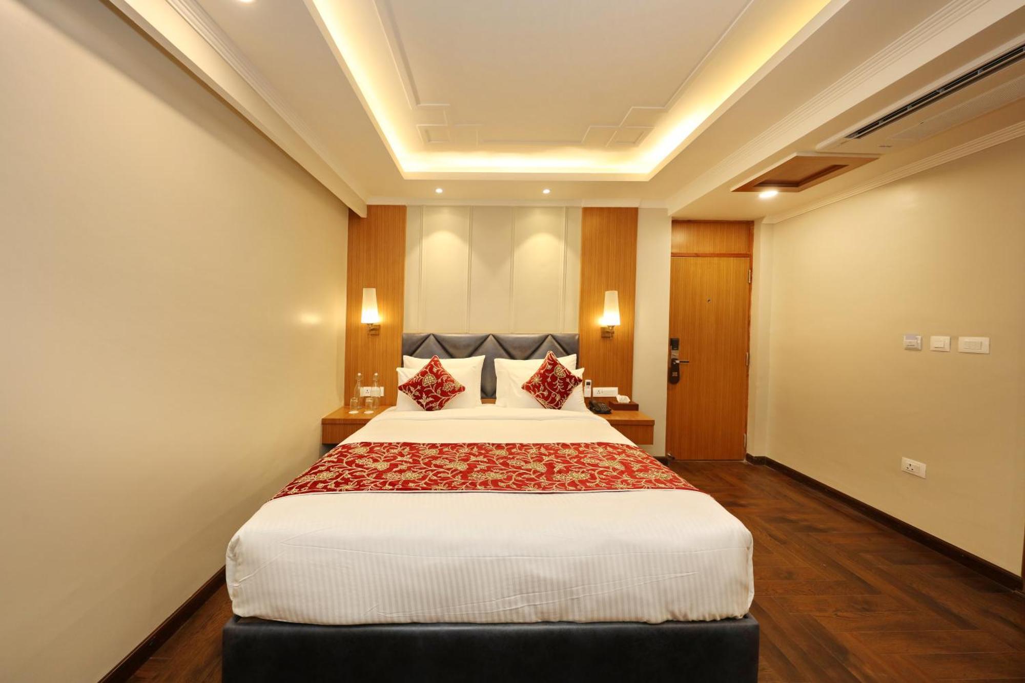 Hotel Blanco Srīnagar Buitenkant foto
