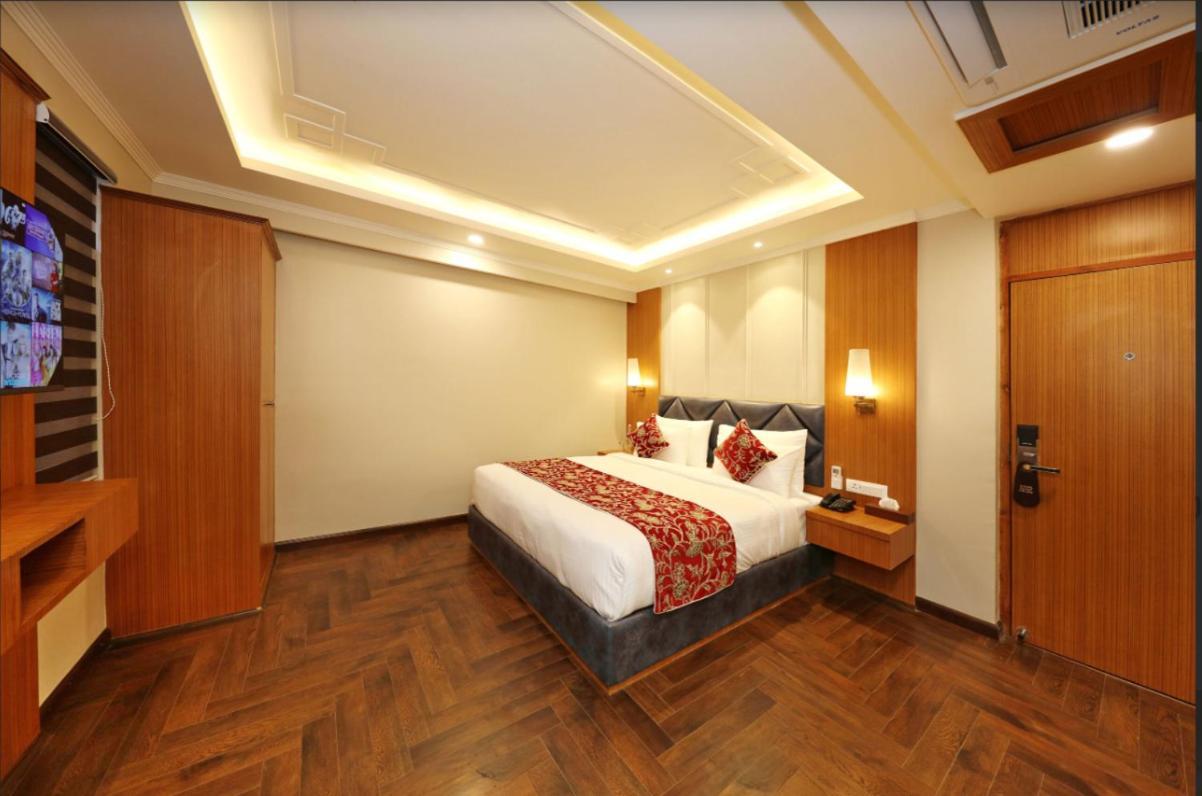 Hotel Blanco Srīnagar Buitenkant foto